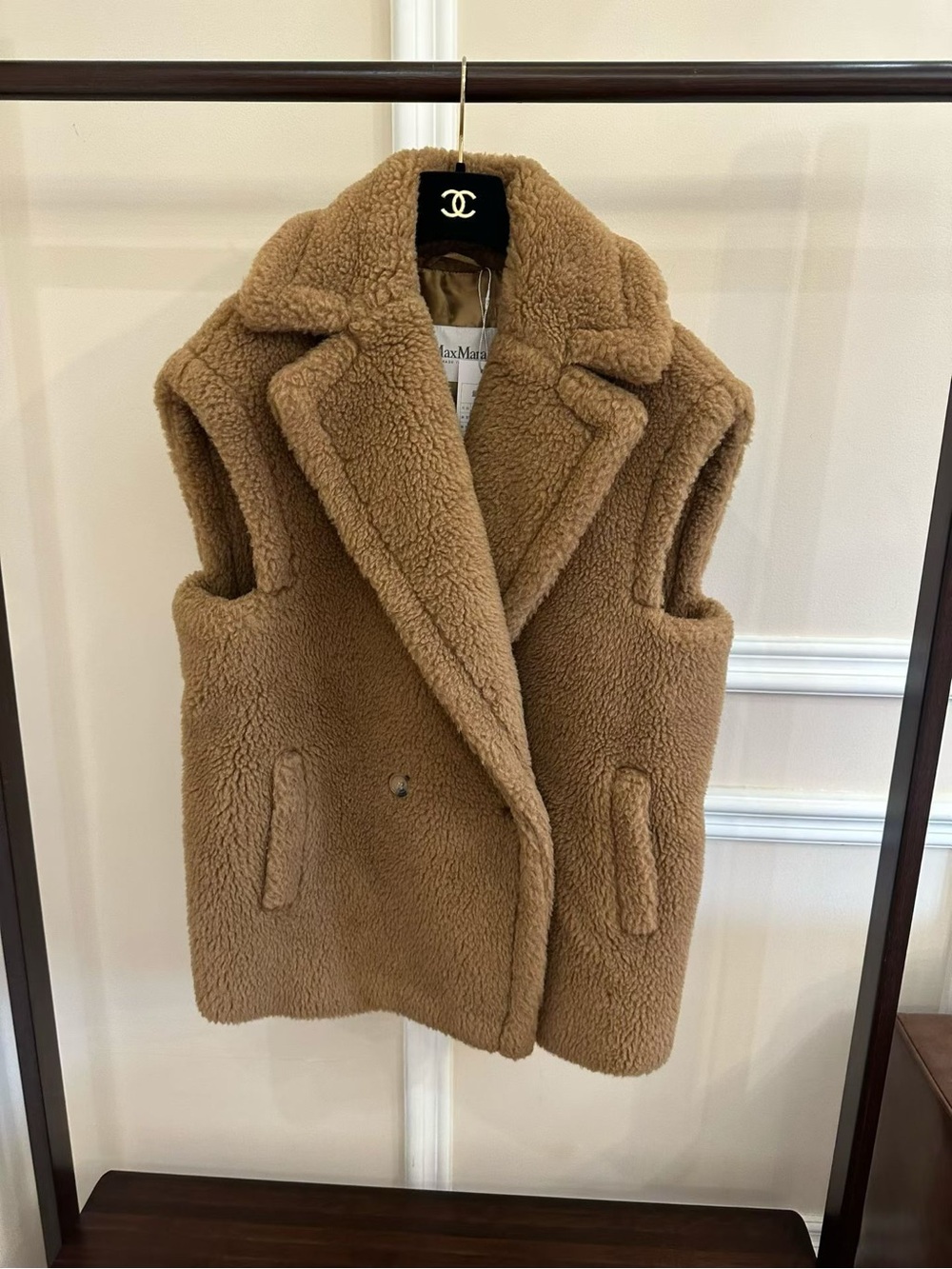š©steal MaxMara Camel Shearling Teddy Vest